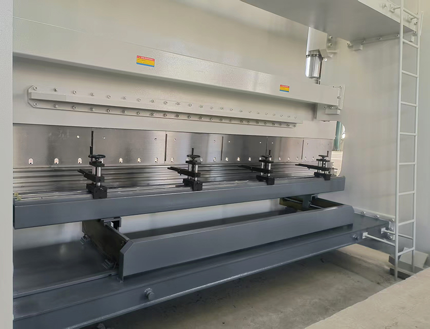 WE67K-700T7000 CNC Press Brake